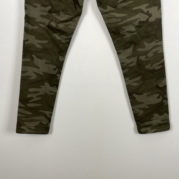 Levi's 711 Womens 30 Jeans Camo Green 5 Pocket Skinny Ankle Leg Casual Pants - Picture 8 of 12